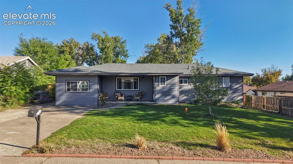205 Everett Drive, Colorado Springs, CO 80911 — photo 2