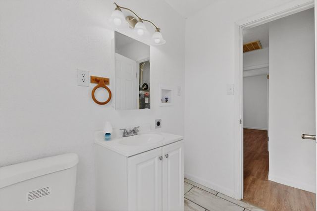 1011 W Castillo Avenue, Belen, NM 87002