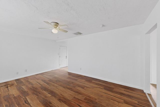 1011 W Castillo Avenue, Belen, NM 87002