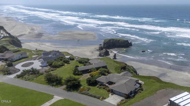 32854 Ocean Meadows Circle, Fort Bragg, CA 95437