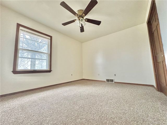 419 E Fairmont Ave, New Castle, PA 16105