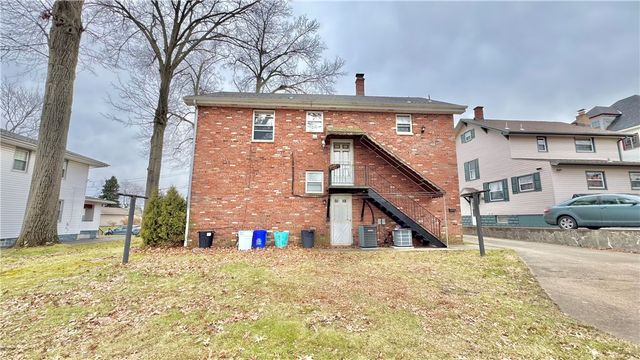 419 E Fairmont Ave, New Castle, PA 16105
