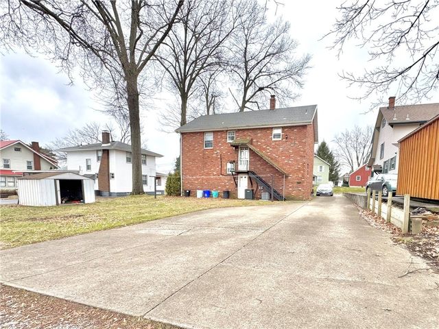 419 E Fairmont Ave, New Castle, PA 16105