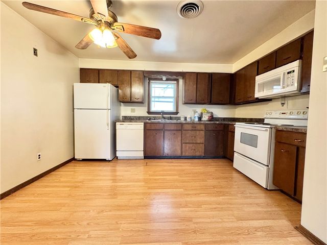 419 E Fairmont Ave, New Castle, PA 16105