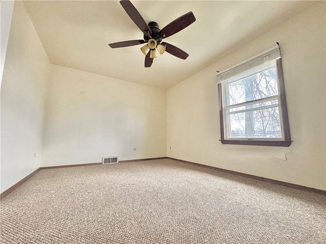 419 E Fairmont Ave, New Castle, PA 16105