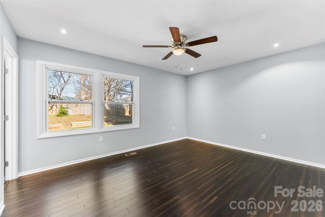 1200 Fontana Avenue, Charlotte, NC 28206