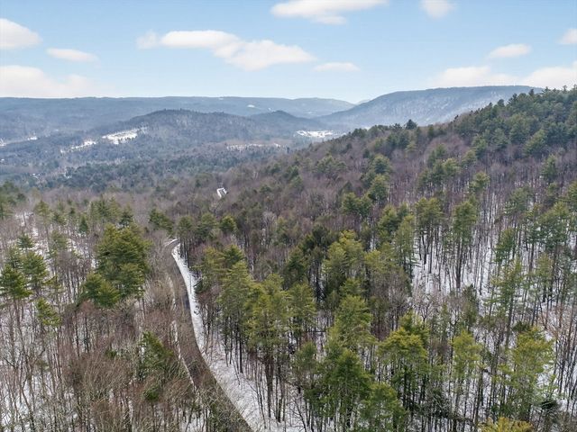 46 Bromley Rd, Huntington, MA 01050