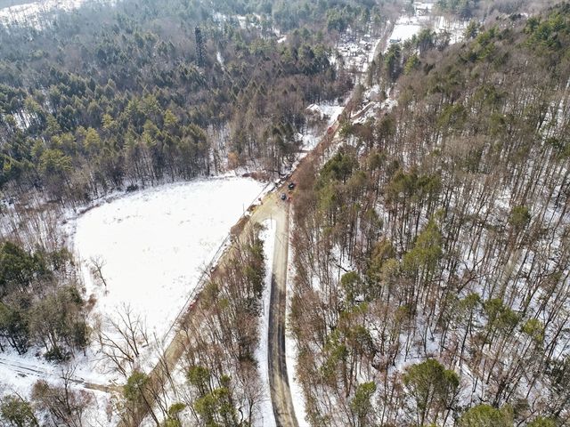 46 Bromley Rd, Huntington, MA 01050