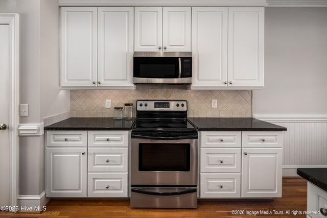 675 Stillwater Drive, Winterville, NC 28590