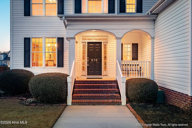 675 Stillwater Drive, Winterville, NC 28590