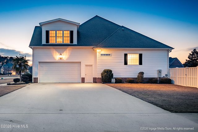 675 Stillwater Drive, Winterville, NC 28590