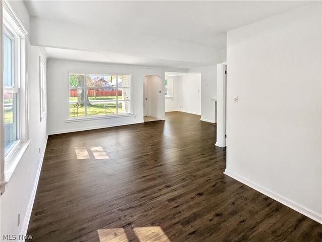 4135 Eastway Road, Cleveland, OH 44121