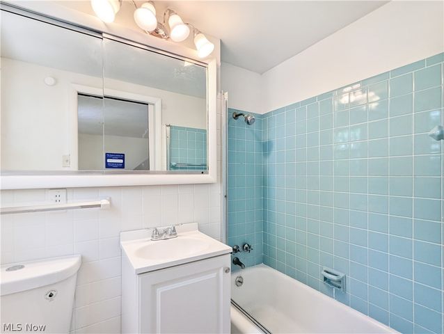 4135 Eastway Road, Cleveland, OH 44121