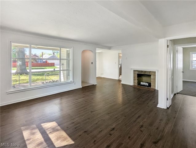 4135 Eastway Road, Cleveland, OH 44121