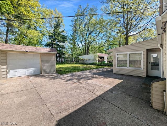 4135 Eastway Road, Cleveland, OH 44121