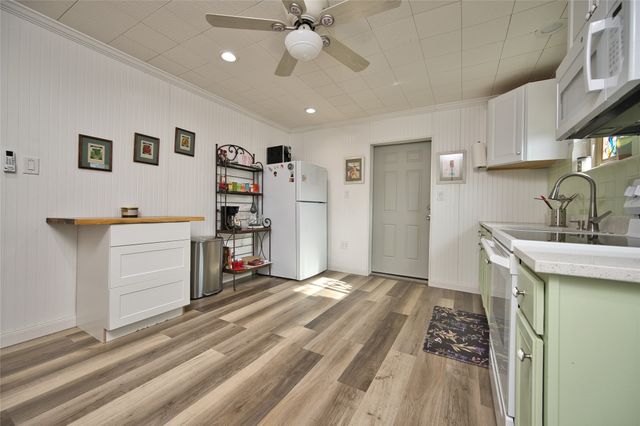 8676 Fm 697, Whitewright, TX 75491