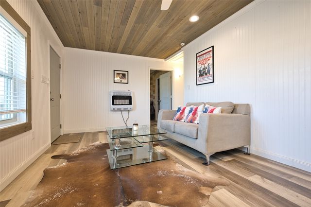 8676 Fm 697, Whitewright, TX 75491