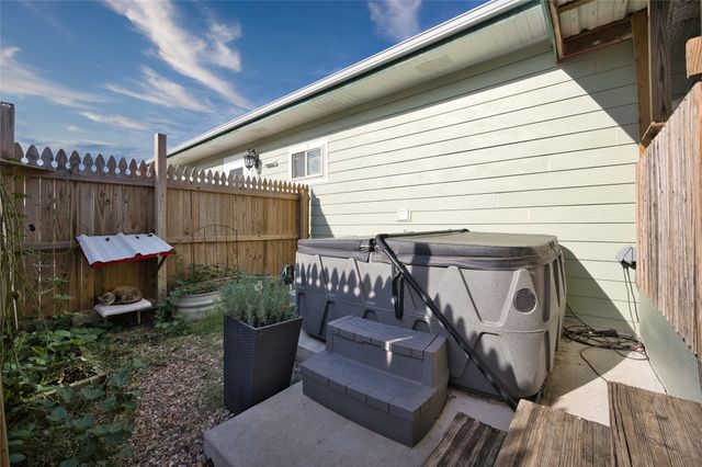 8676 Fm 697, Whitewright, TX 75491