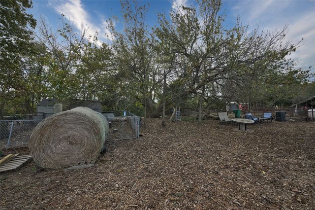 8676 Fm 697, Whitewright, TX 75491