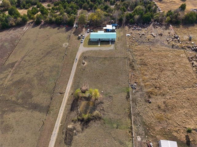 8676 Fm 697, Whitewright, TX 75491