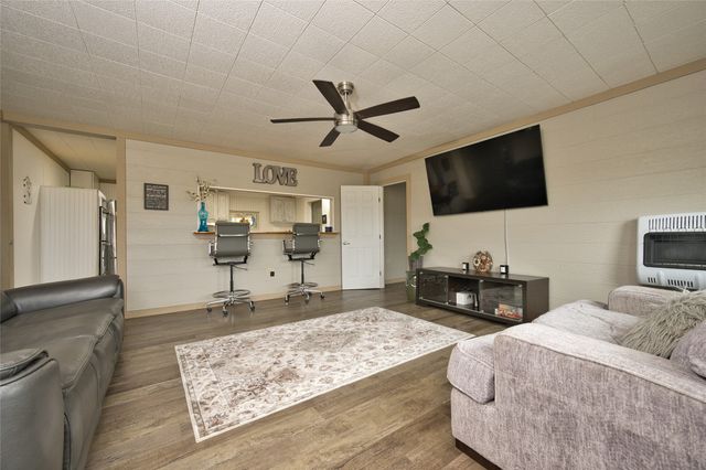 8676 Fm 697, Whitewright, TX 75491