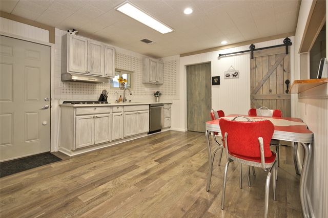 8676 Fm 697, Whitewright, TX 75491