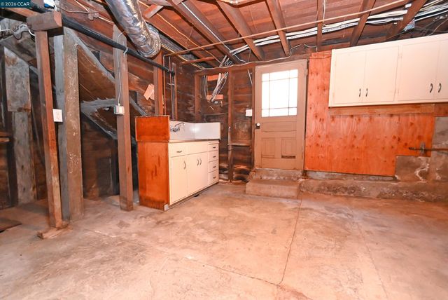 625 Winslow Street, Crockett, CA 94525