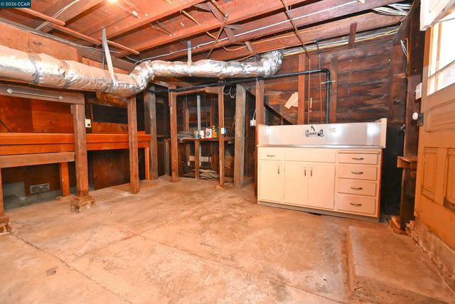 625 Winslow Street, Crockett, CA 94525
