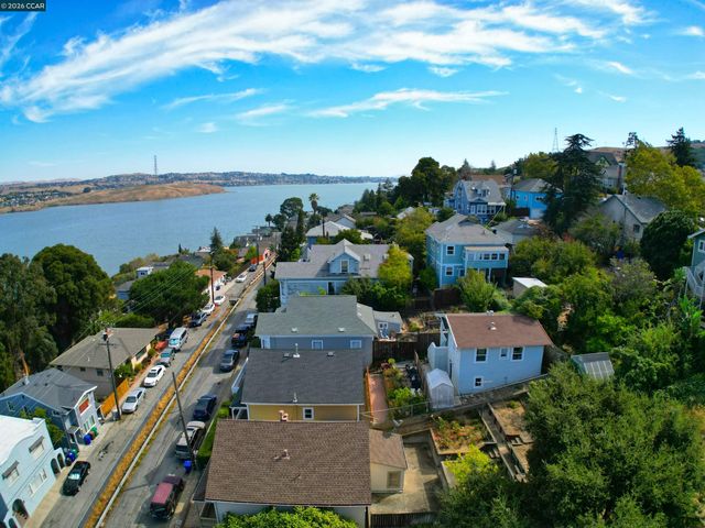 625 Winslow Street, Crockett, CA 94525