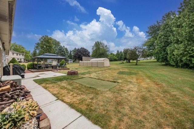 S94W14409 Groveway LANE, Muskego, WI 53150