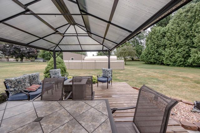 S94W14409 Groveway LANE, Muskego, WI 53150
