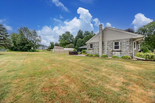 S94W14409 Groveway LANE, Muskego, WI 53150