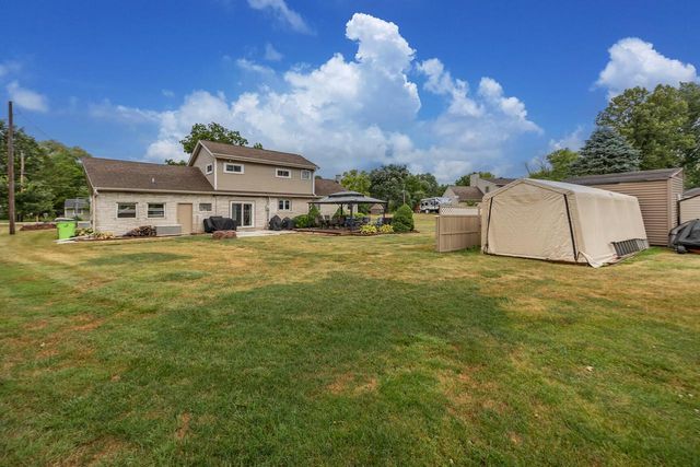 S94W14409 Groveway LANE, Muskego, WI 53150