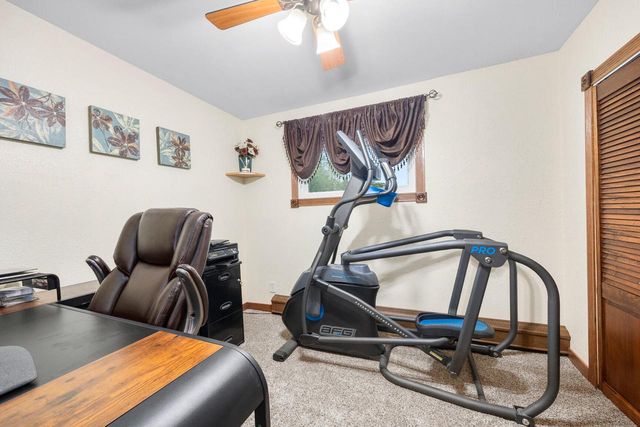 S94W14409 Groveway LANE, Muskego, WI 53150