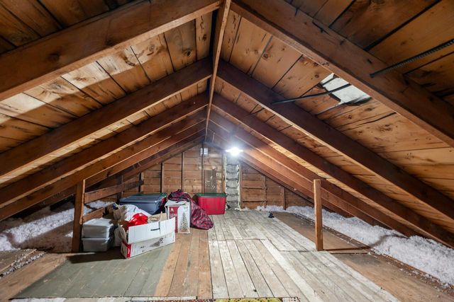 S94W14409 Groveway LANE, Muskego, WI 53150