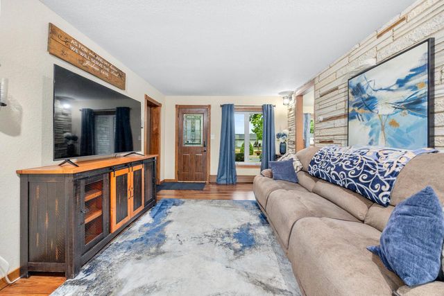 S94W14409 Groveway LANE, Muskego, WI 53150