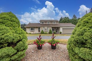 S94W14409 Groveway LANE, Muskego, WI 53150