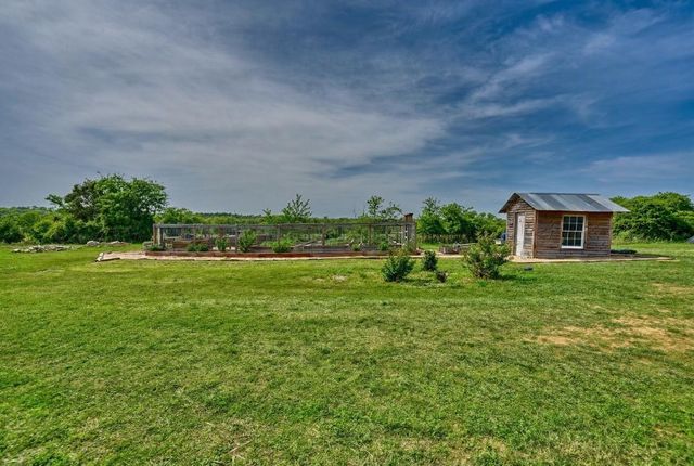 5720 Trackside Road, Chappell Hill, TX 77426