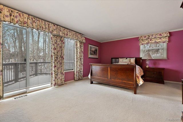 1932 Shore Hill Drive, Bloomfield Hills, MI 48302