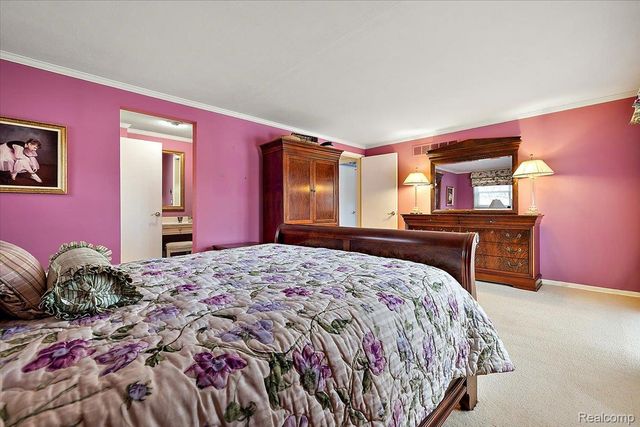 1932 Shore Hill Drive, Bloomfield Hills, MI 48302