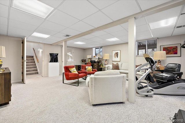 1932 Shore Hill Drive, Bloomfield Hills, MI 48302