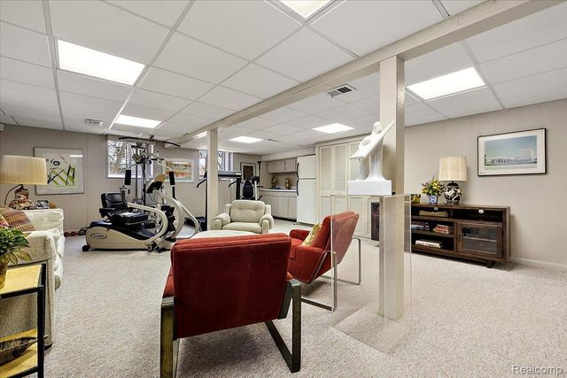 1932 Shore Hill Drive, Bloomfield Hills, MI 48302