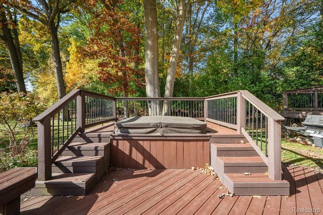 1932 Shore Hill Drive, Bloomfield Hills, MI 48302