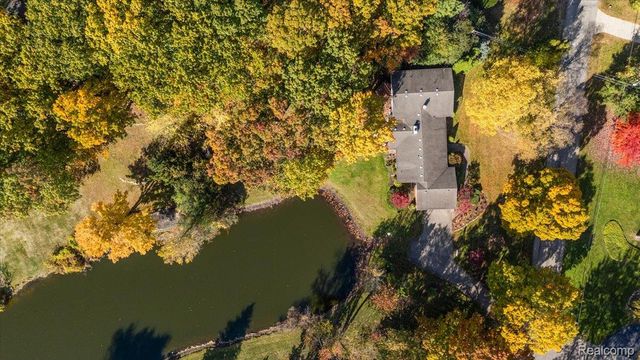 1932 Shore Hill Drive, Bloomfield Hills, MI 48302