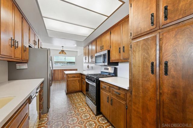 352 San Miguel Dr, Chula Vista, CA 91911