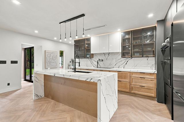 1525 NE 27TH Street, Wilton Manors, FL 33334