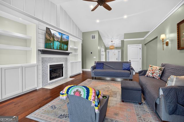 120 Pye Lake Drive, Fayetteville, GA 30214