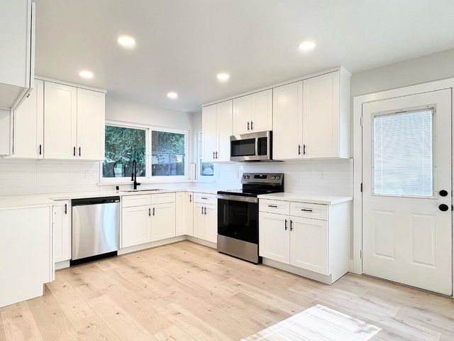 7072 Sunburst Way, Citrus Heights, CA 95621