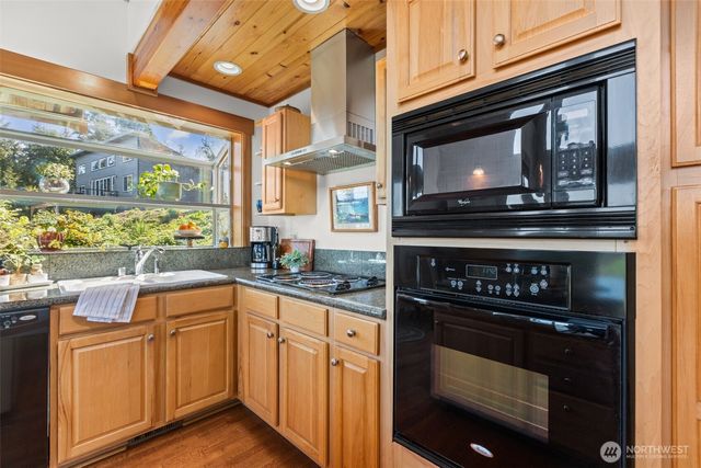 101 E Pine Street, Union, WA 98592