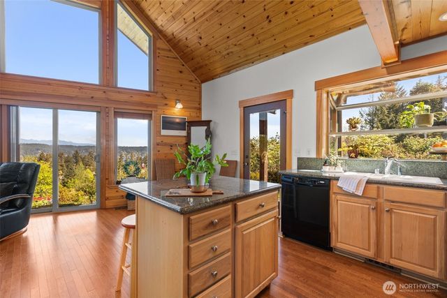 101 E Pine Street, Union, WA 98592